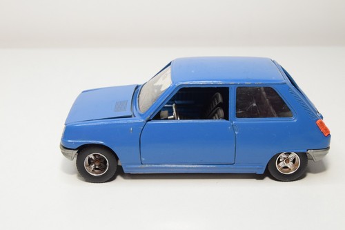 B45 1:24 BBURAGO BURAGO 0103 103 RENAULT R5 AZUL EXC. COND. - Imagen 2 de 8
