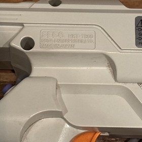 SEGA Dreamcast gun controller HKT-7800 +  House Of The Dead 2 Game Bundle