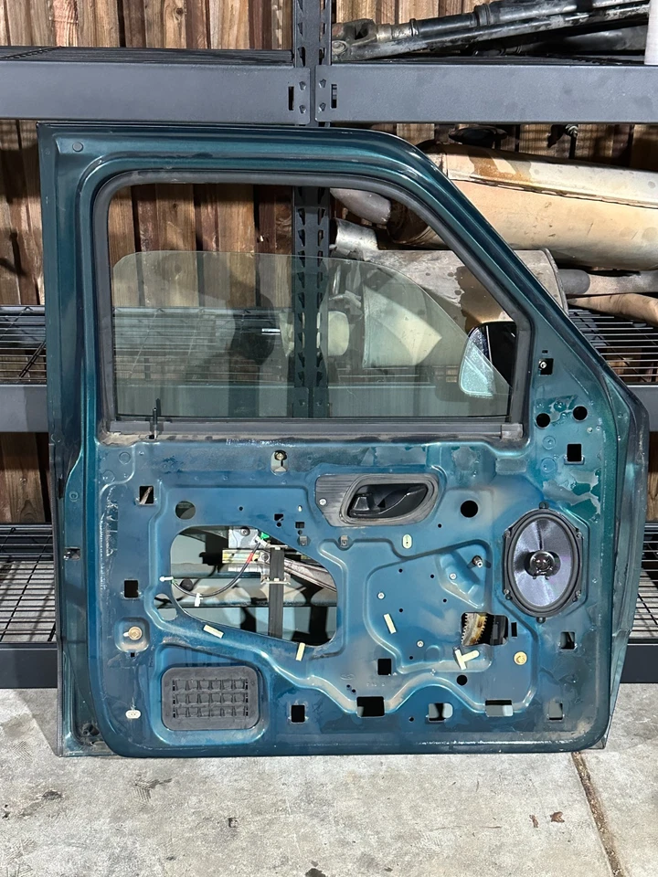Левая передняя дверь в сборе 1993 - 2002 Ford Ranger оригинальная зеленая SU - Изображение 4 из 4