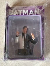 BATMAN UNIVERSE COLLECTORS BUSTS #4 (Eaglemoss) -- Two Face -- Unopened