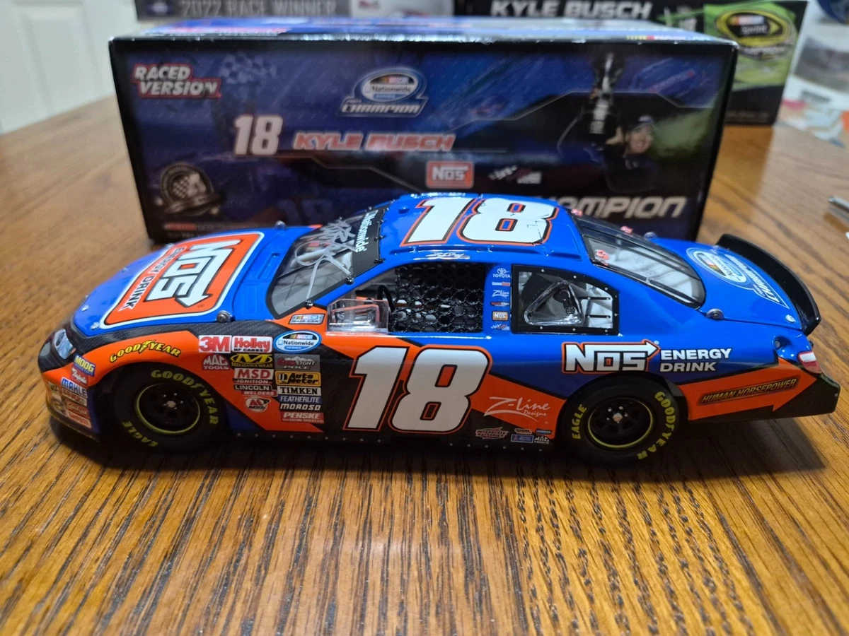 Preços baixos em Kyle Busch NASCAR Diecast Carros de Corrida 2009