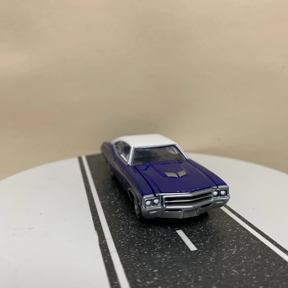 Greenlight Barrett Jackson Auction Block 1969 Buick GS 350 Blue/White 1:64 NM - Image 4 of 4