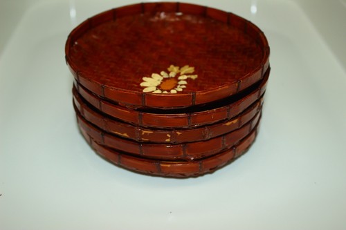 Vintage Japanese Deep Red Lacquer, Woven Bamboo Round - Picture 3 of 3