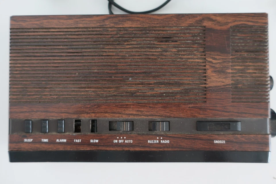 SuperStar CR-180 Vintage AM/FM Alarm Clock Radio - Working - image 2 of 4