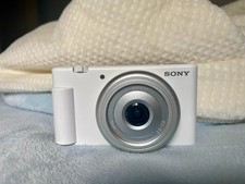Sony ZV-1F 20.1MP 4K Vlog Camera Flip Screen For Content Creators English