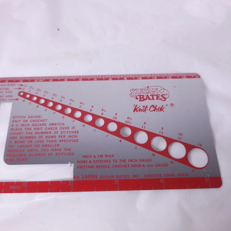 Medidor de punto a cheque tejido Susan Bates todo en uno Knitter’s Aide rojo 14099 Foto 3 de 4
