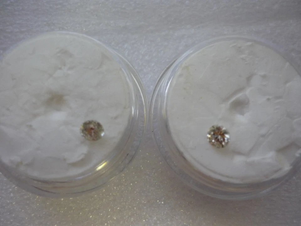 Genuine Natural Brilliant cut Loose diamond pair 0.25cts Excellent Condition - Image 2 of 4