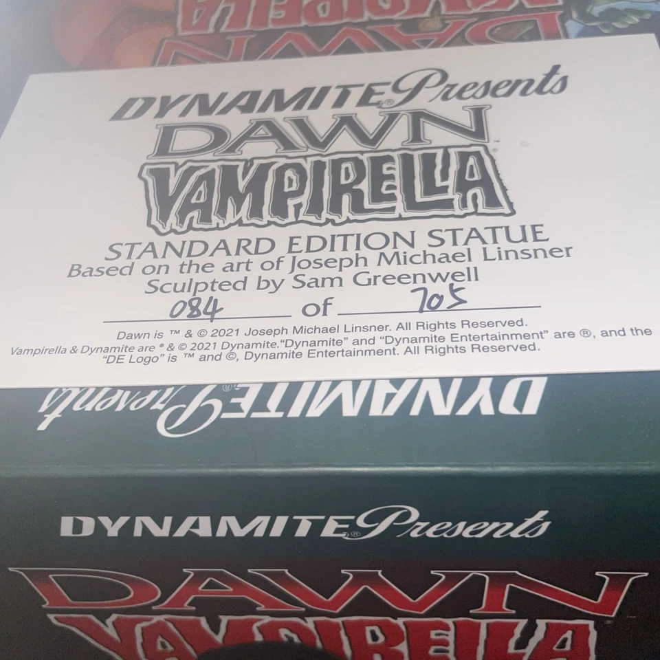 Busto Vampirella Dynamite Presents Dawn The Brewing Factory limitado 84/705 certificado de autenticidad Foto 2 de 2