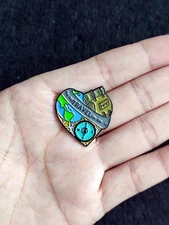 Travel Heart Inspired Enamel Pin Metal Badge Brooch for backpack hat