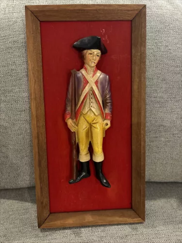 VTG Revolutionary War Soldier Minute Men Wall Plaque Oak Frame Chalkware 15” x 8