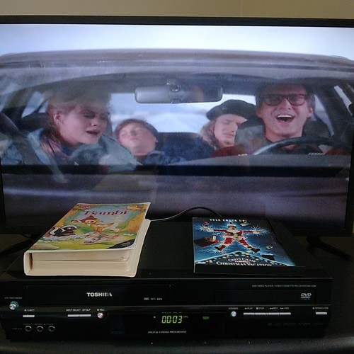 Toshiba SD-V295KU DVD/VCR Player-Working Condition-Main Unit Only-Needs Remote - Picture 5 of 19