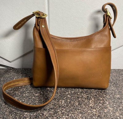Vintage Coach 9136 RARE Red Leather Crossbody Shoulder Bag-euvc