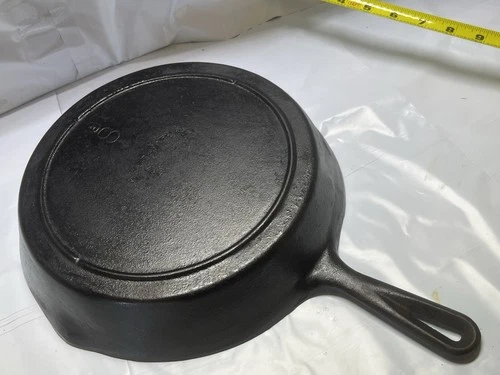Vintage #8 Unmarked Lodge Cast Iron Skillet 3 Notch Heat Ring Restored Seasoned