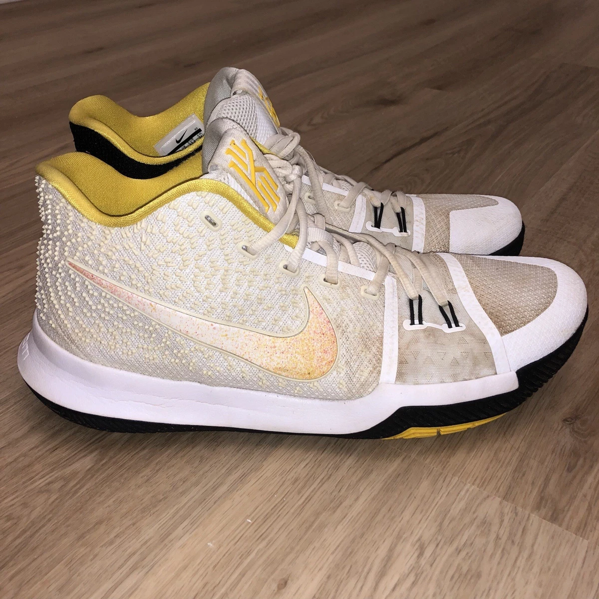 Kyrie3バスケットボールシューズ US9. 5 Las mejores ofertas en Nike Kyrie 3 Black Yellow | eBay