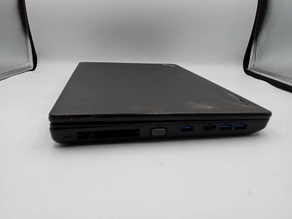 Lenovo ThinkPad Edge E530c 15" Laptop Intel i3 2nd Gen - BROKEN HINGES -RR - Image 3 of 4