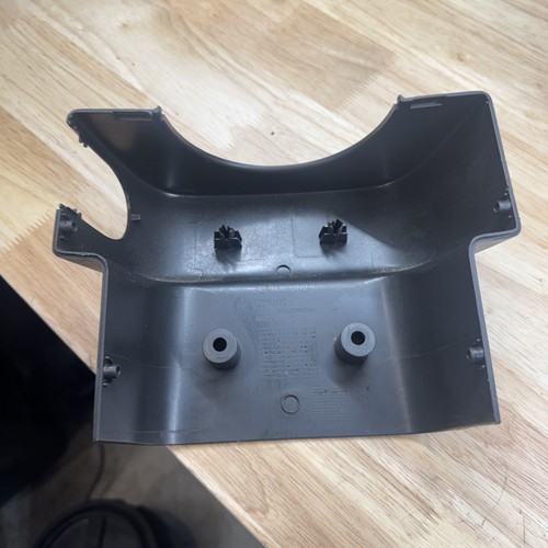 2019-2023 VOLVO VNL 760 FRONT DASH STEERING COLUMN COVER TRIM 82219174 OEM - Picture 5 of 5