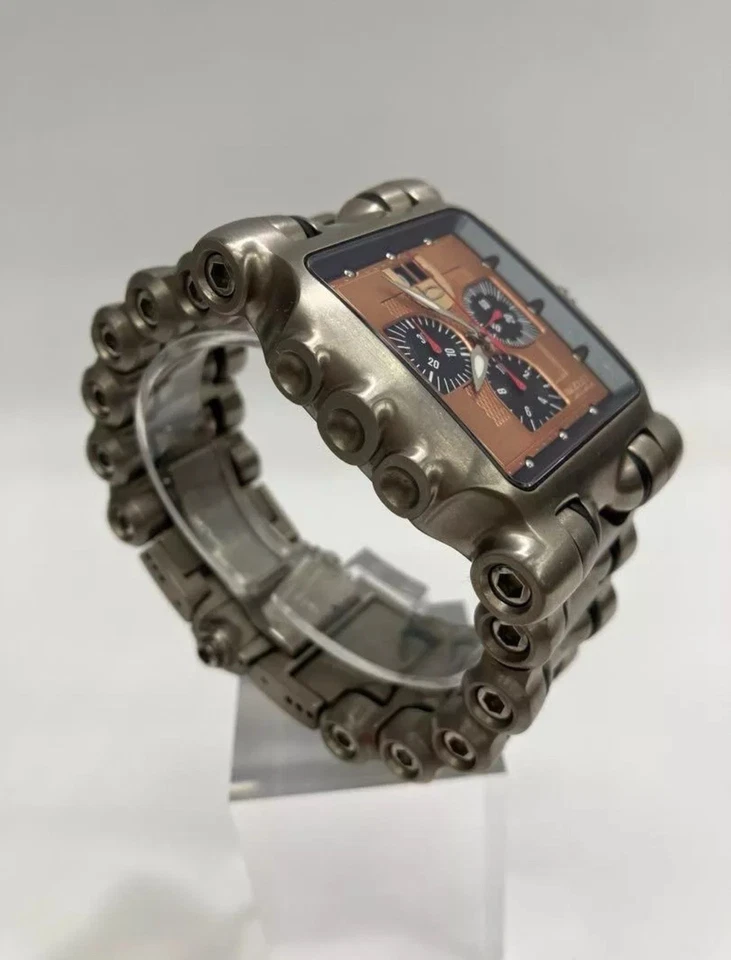 Reloj Oakley Minute Machine Cobre Titanio Hecho Subesferas Foto 3 de 4