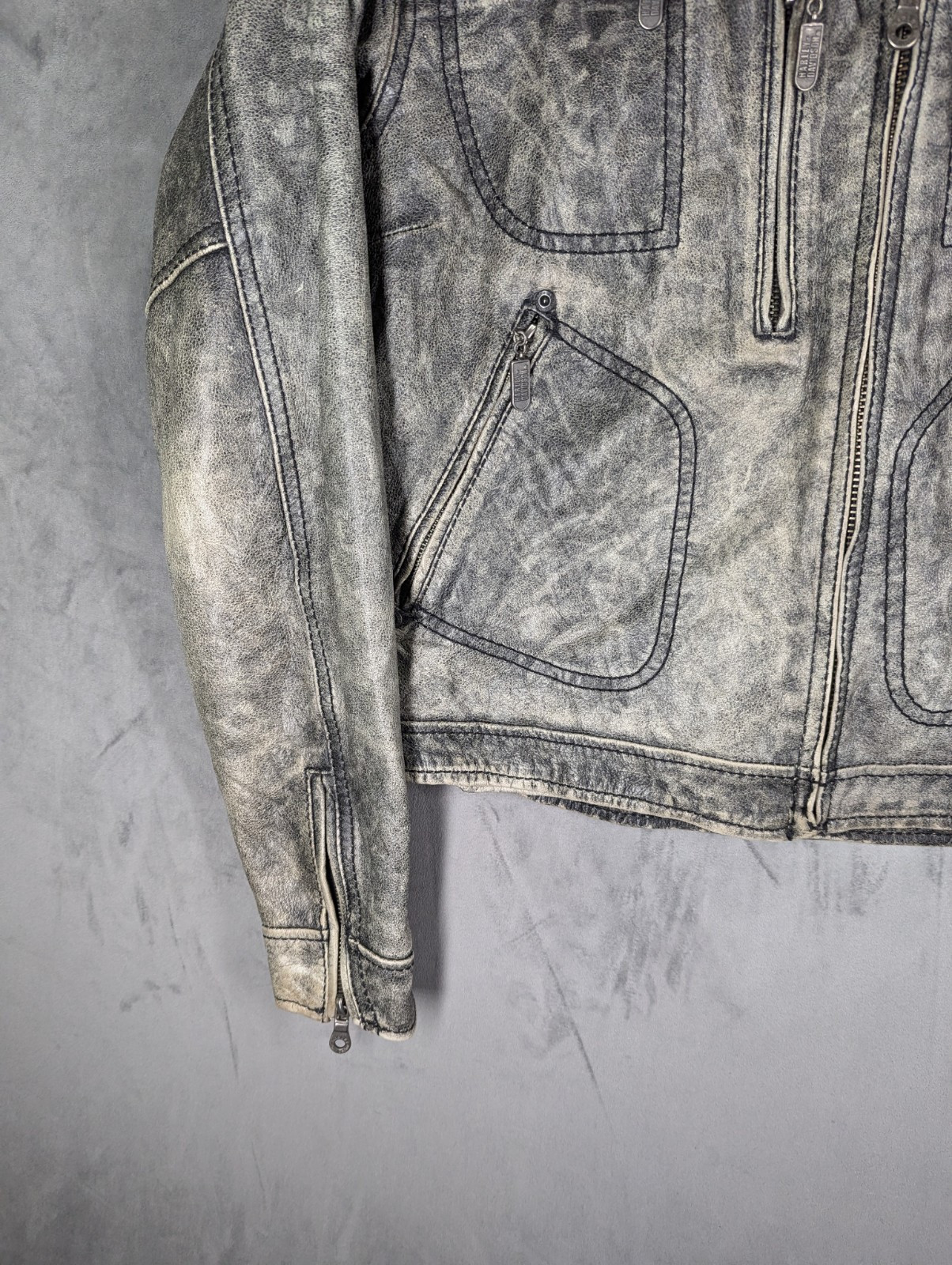 Harley Davidson Distressed Leather Racing Jacket Women's Medium Short Slim USA image 5
