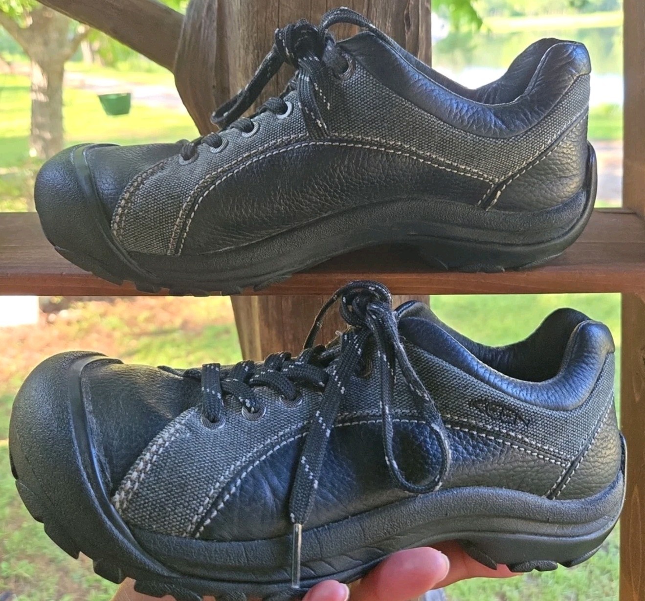 Sneaker da trekking Keen donna in pelle nera con bordo in tela grigia taglia 9 5