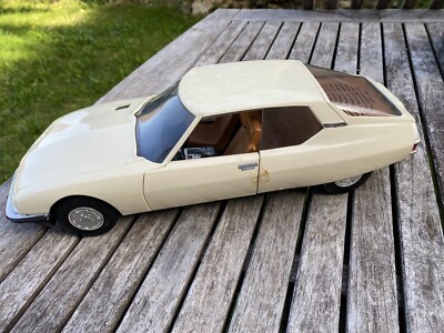 Jouet Mont Blanc - Citroën SM Crème, 40 Cm, à Friction - Fabrication Française