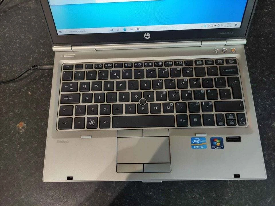 HP Laptop i7-2620M 8GB RAM 250GB HDD windows 10 - Image 4 of 4