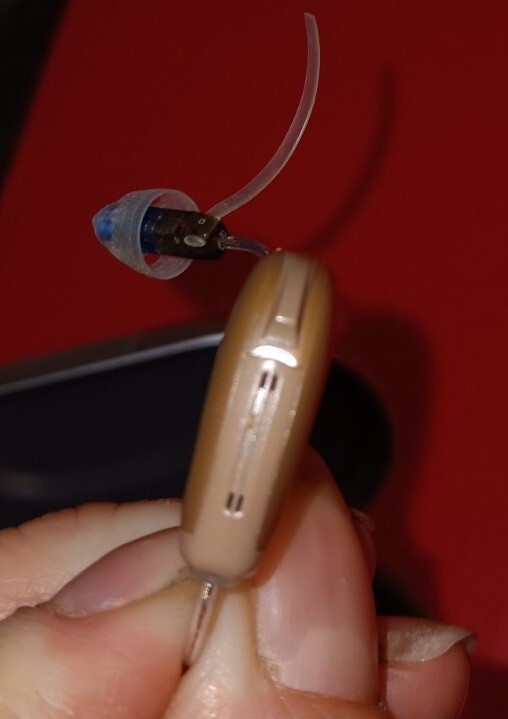 NUEAR NOW PRO HEARING AIDS WIRELESS PAIR LEFT & RIGHT WITH PHONAK CASE