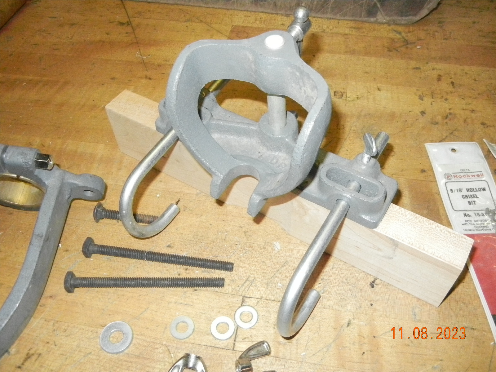 VINTAGE DELTA ROCKWELL DRILL PRESS MORTISE ATTACHMENT WITH 5/16 CHISEL