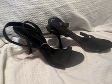 Gucci Black Leather Strappy Logo Buckle Ankle Strap Women's 9.5 Open Toe