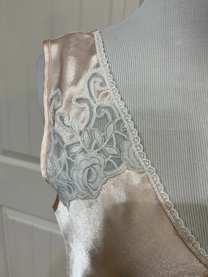 Платье-комбинезон женское атласная ночная рубашка Oscar de la Renta Pink Label размер Small - Изображение 3 из 4