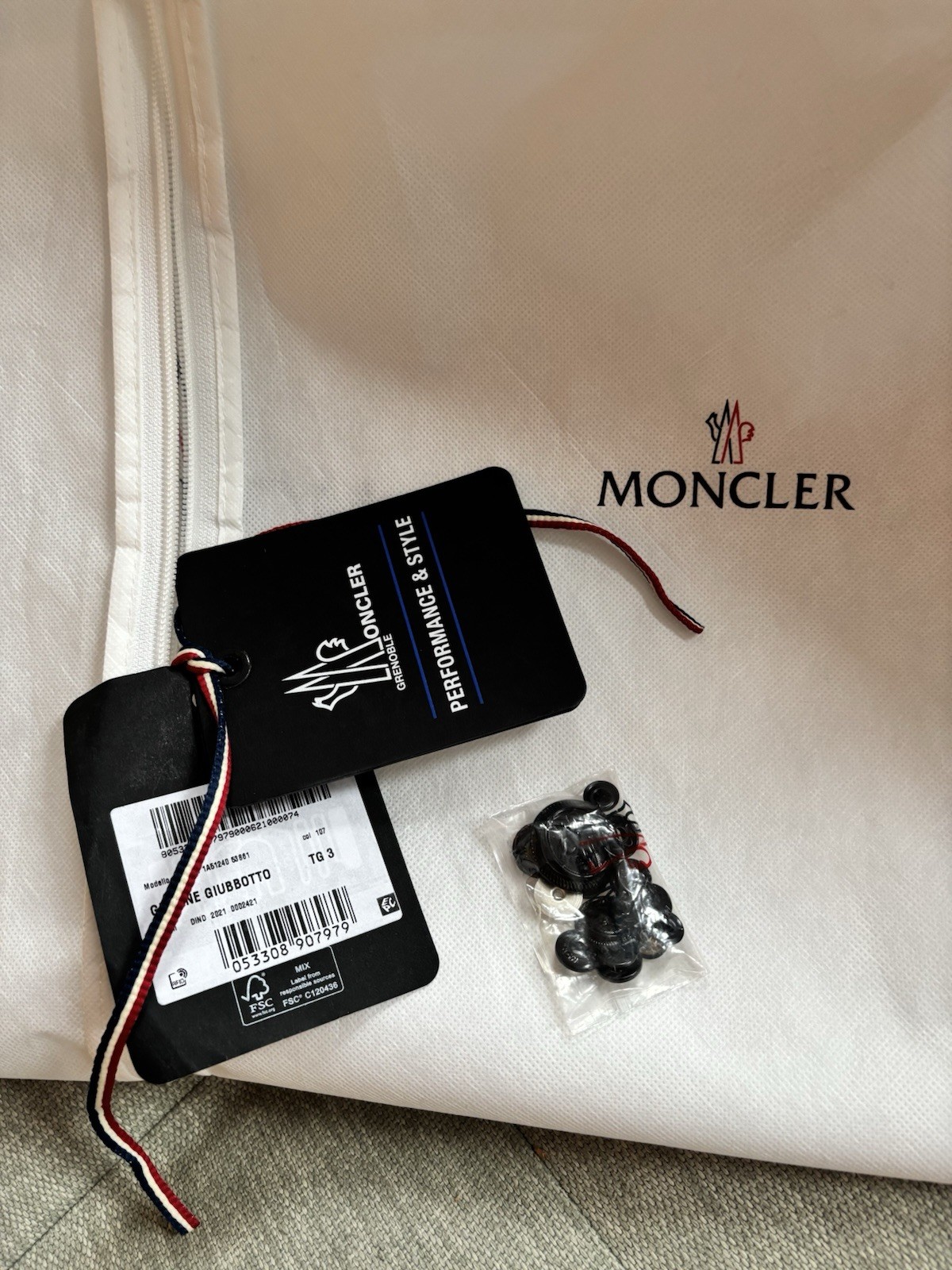Moncler Guyane Grenoble down Ski Jacket coat RRP £1875 size 3 image 5