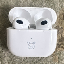 Apple AirPods 3rd Gen White Wireless In-Ear Earbuds with Charging Case