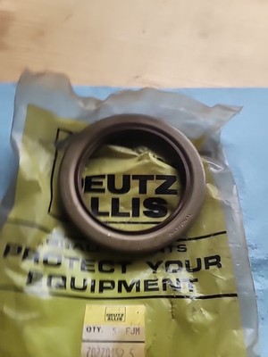 AGCO Oil Seal 70270152 70270152-5 Allis Chalmers Deutz Nos Oem 
