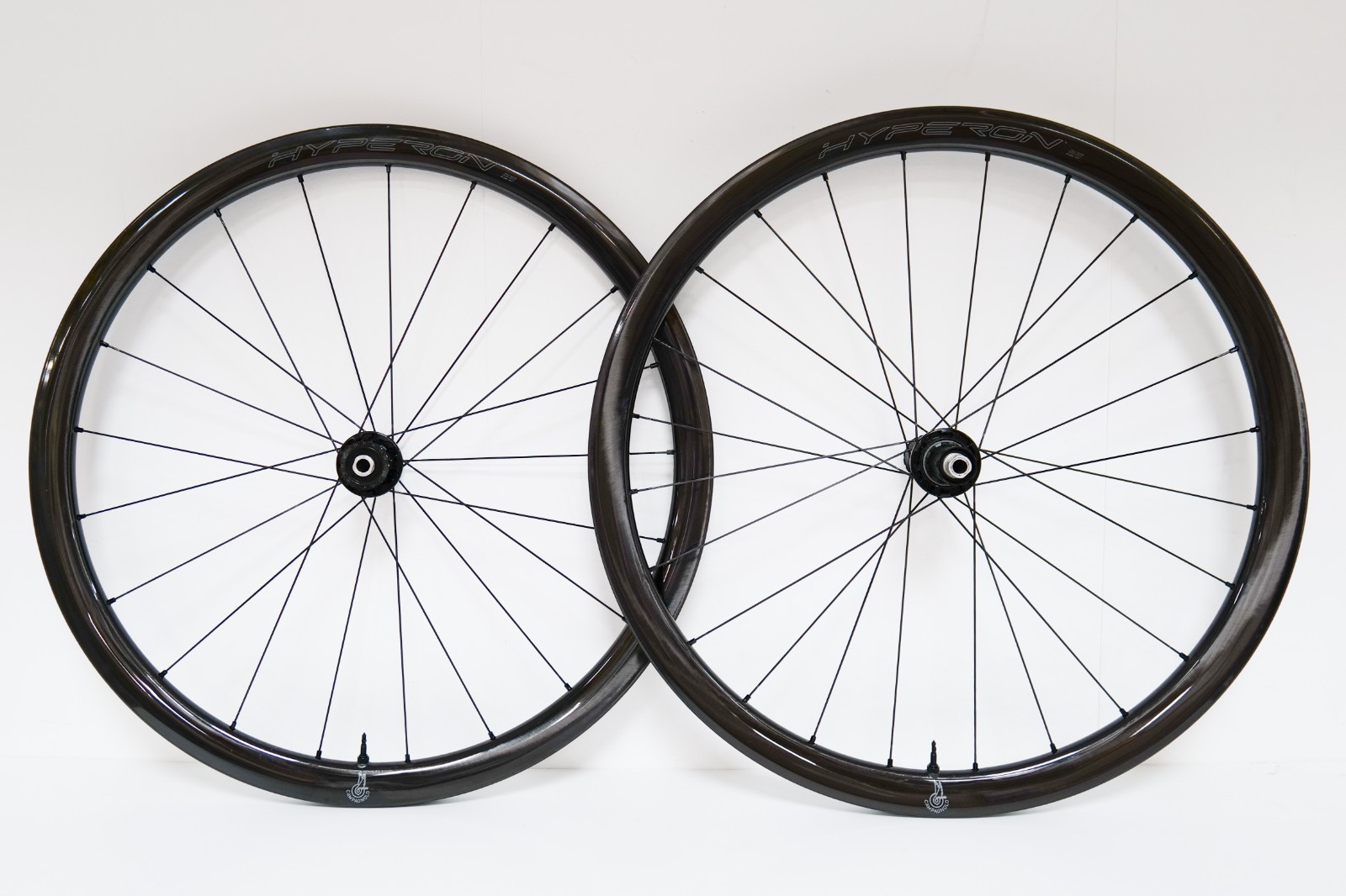 Campagnolo Hyperon Disc Brake Carbon Wheelset Road Bike Tubeless - Shimano Fit