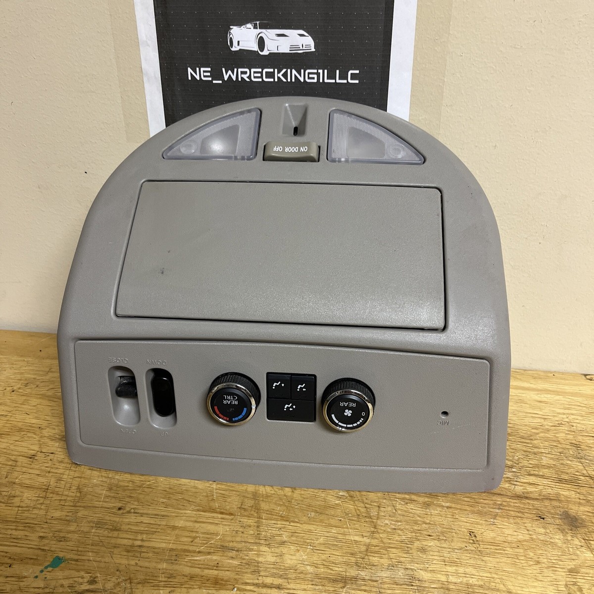 ヒナノビア 2008-2014 Nissan Armada Gray QX56 Roof Map Lamp Overhead