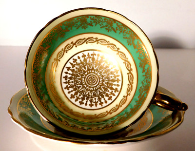 Vtg. Paragon Pale Green & Gold Pattern Cup and Saucer A504/11 MINT
