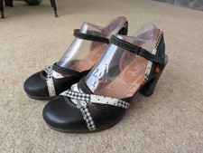 Ladies ART Company Block Heel