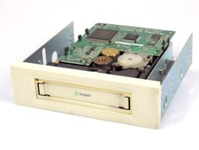 Seagate Hornet STT320000A 10GB/20GB IDE Tape Drive Tape Drive 5.25 Beige