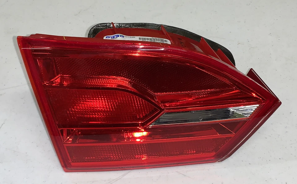 Задний задний фонарь с внутренней крышкой багажника Volkswagen Jetta 11 12 13 441-1342L-US - Изображение 3 из 4