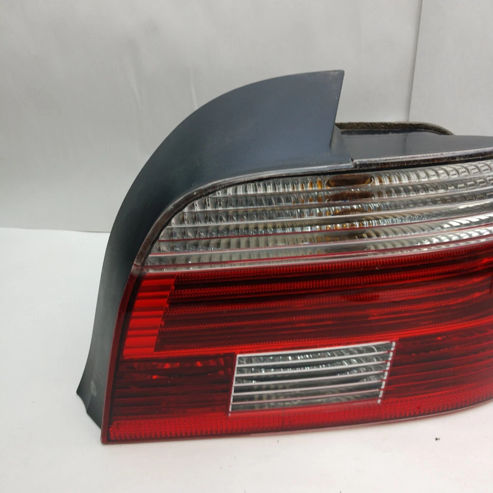 Luz trasera lateral derecha pasajero BMW 5 Series E39 530i 2001-2003 OEM Foto 3 de 4