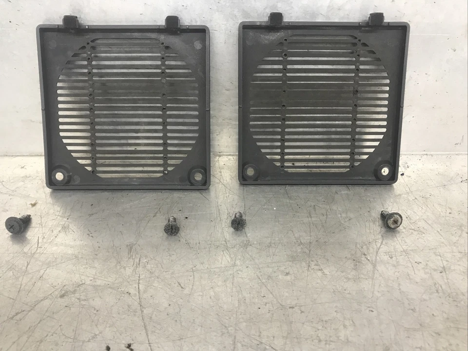 Juego de rejilla de altavoz de tablero Mazda 86-93 B2000 B2200 B2600i gris gris parrilla OEM (2) Foto 4 de 4