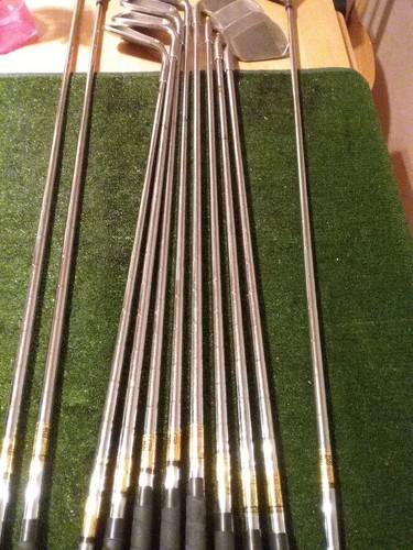 Mastergrip Master II Full Set Driver 3-5 Hölzer 3-PW Regular Stahl  - Bild 9 von 12
