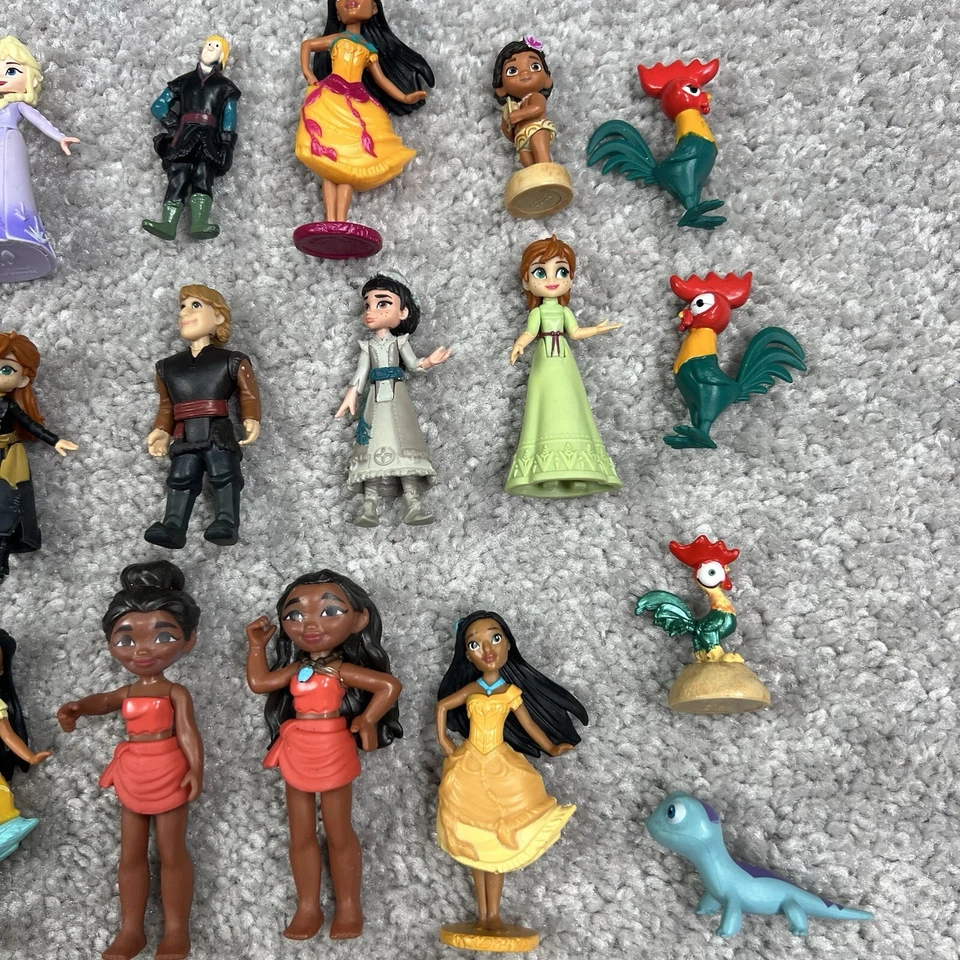 Figura de juguete Disney lote mixto de 28 piezas princesa congelada Moana valiente adornos para pasteles Foto 4 de 4