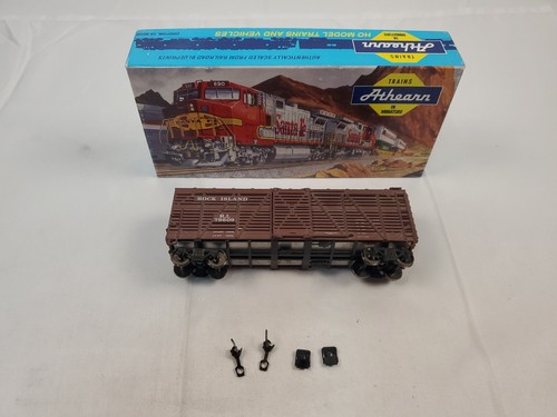 Coche Stock Athearn Rock Island 40' escala HO RI 79609 caja azul con ruedas metálicas | Condition: Used
