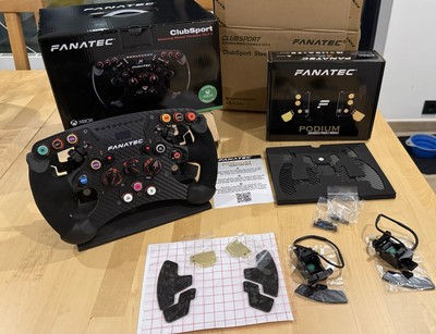 Fanatec ClubSport Formula V2.5X + Podium Advanced Paddle Module + Zubehör
