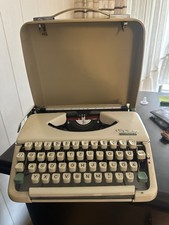 Reiseschreibmaschine Olympia Splendid 66 im Koffer Schreibmaschine