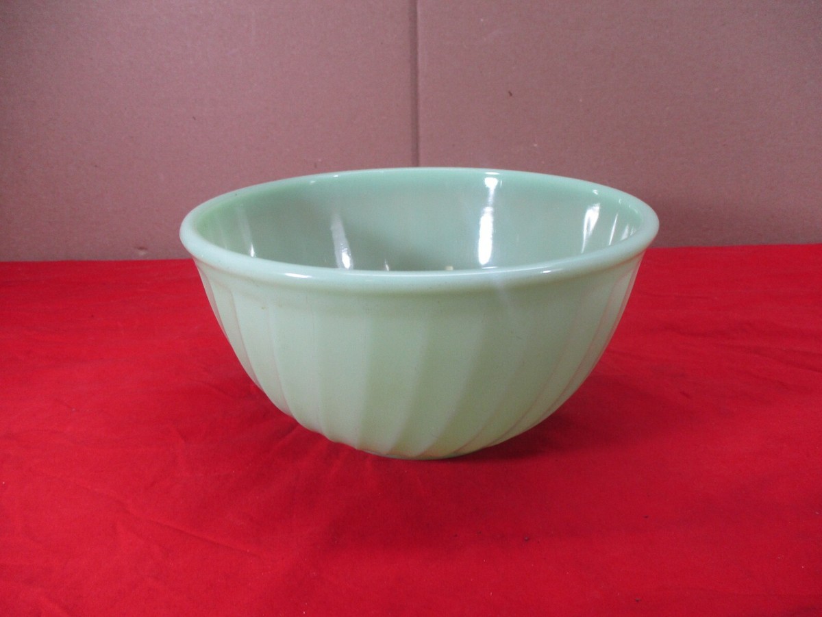 Vintage Fire King JADEITE Mixing Bowls Anchor Hocking #2 & #14 ~ 5