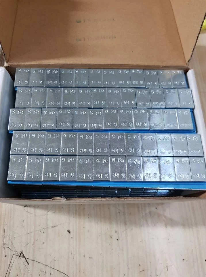 Pesi Piombo adesivi equilibratura cerchi lega auto 50 pezzi 5gx12 MADE ITALY