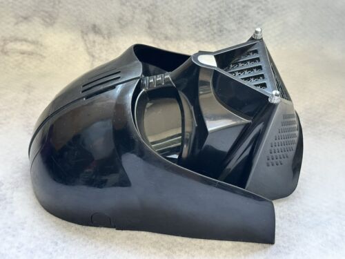 Disney Store 2014 Star Wars Darth Vader Voice Changing Mask Adult Size - Picture 2 of 4