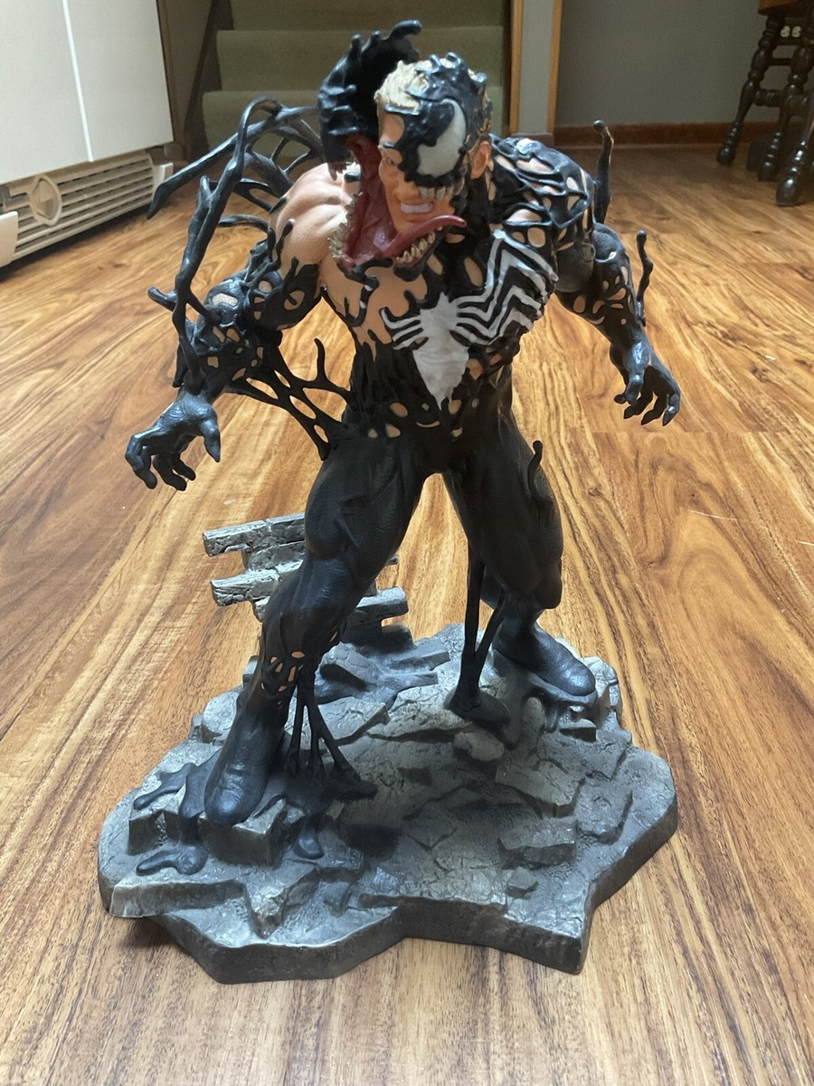 Venom Eddie Brock Marvel Comics Gallery Statue