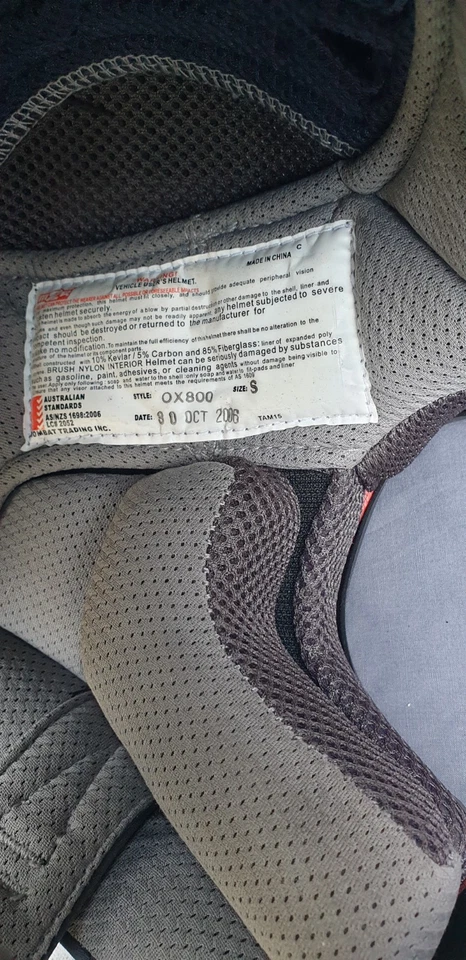 M2R helmets childs motorcycle helmets - Image 3 of 4